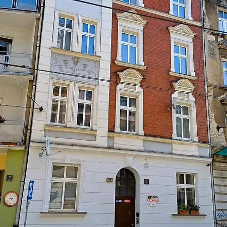 Strzelecka 19